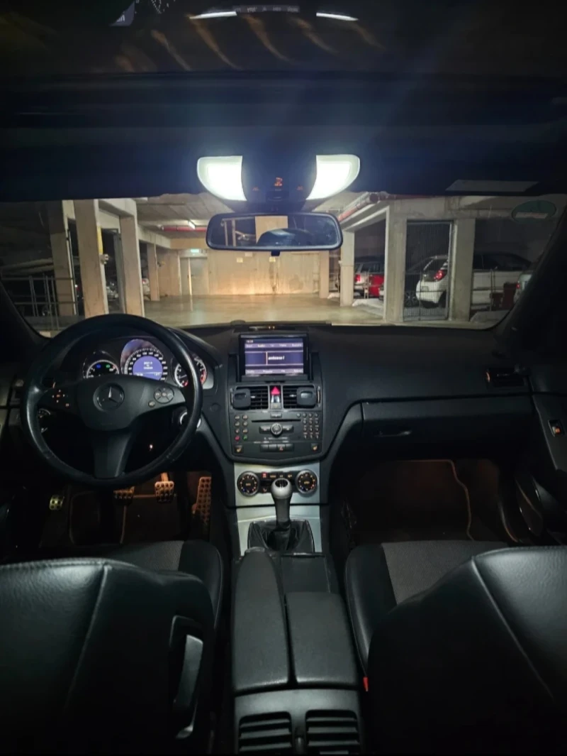 Mercedes-Benz C 180 Avantgarde | AMG pack| Кожен Салон| Navi| Панорама, снимка 6 - Автомобили и джипове - 52886717