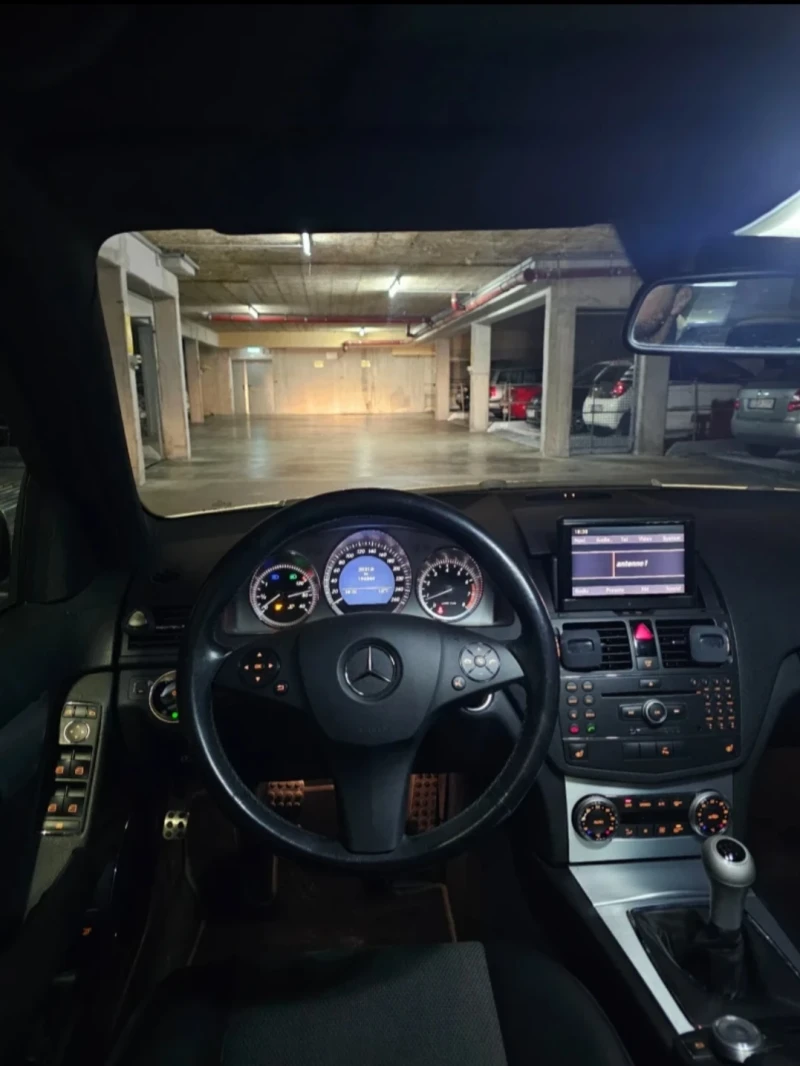 Mercedes-Benz C 180 Avantgarde | AMG pack| Кожен Салон| Navi| Панорама, снимка 5 - Автомобили и джипове - 52886717