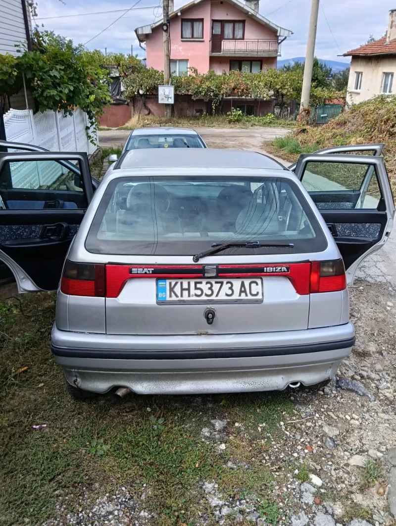 Seat Ibiza, снимка 8 - Автомобили и джипове - 53535244