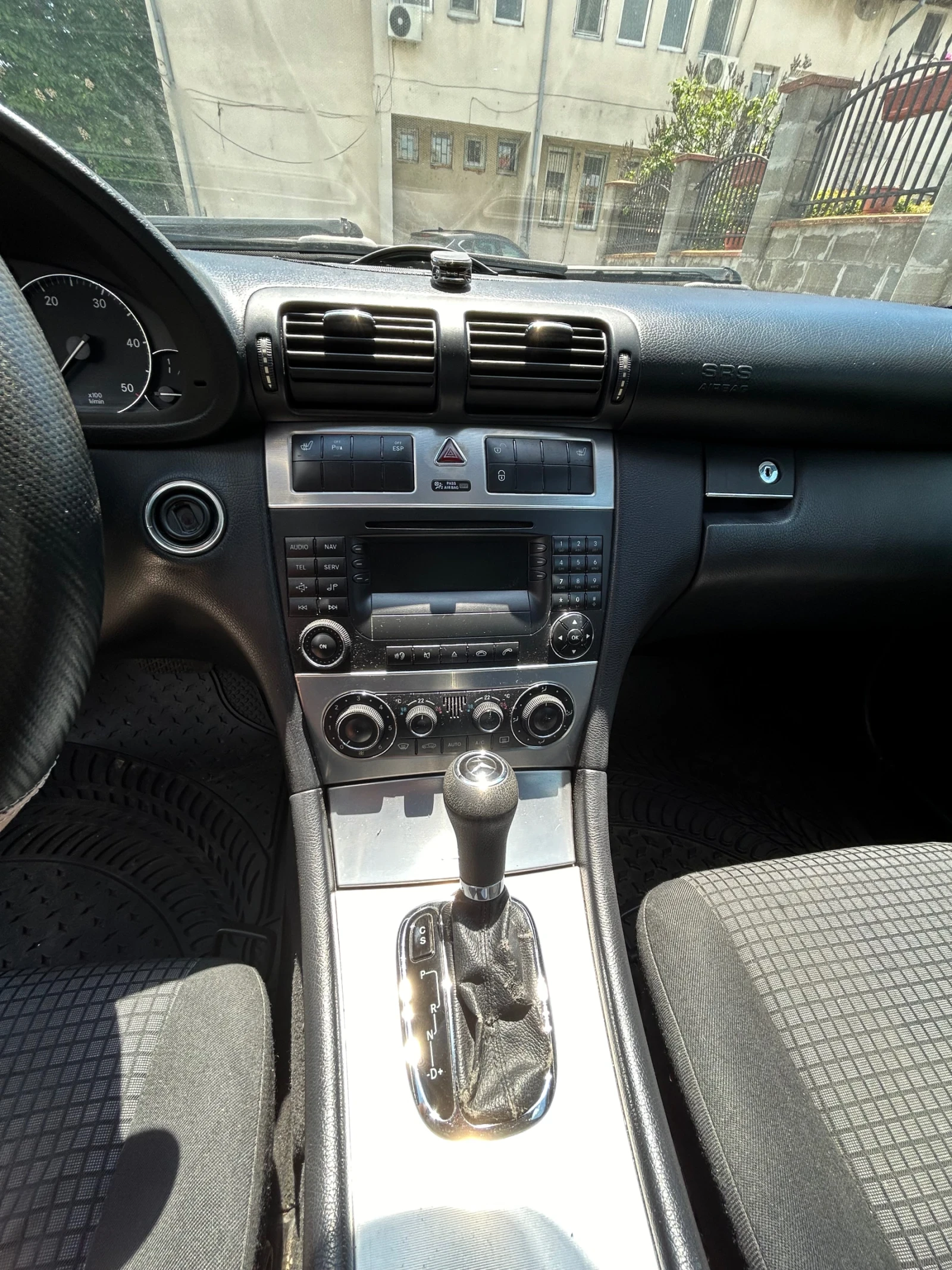 Mercedes-Benz C 200  - изображение 5