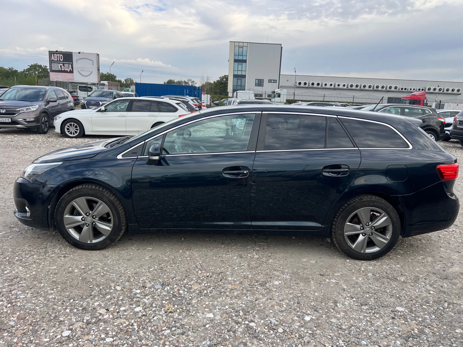 Toyota Avensis 2.0 D  - изображение 8