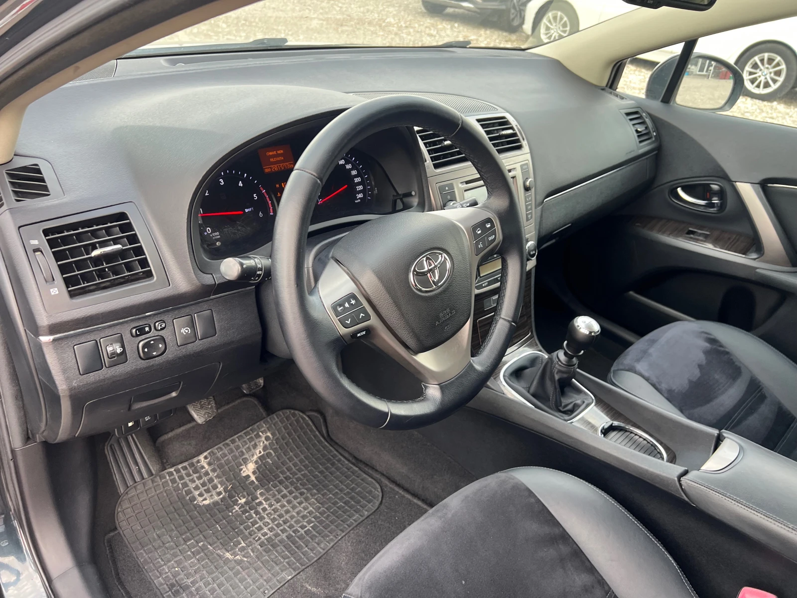 Toyota Avensis 2.0 D  - изображение 10