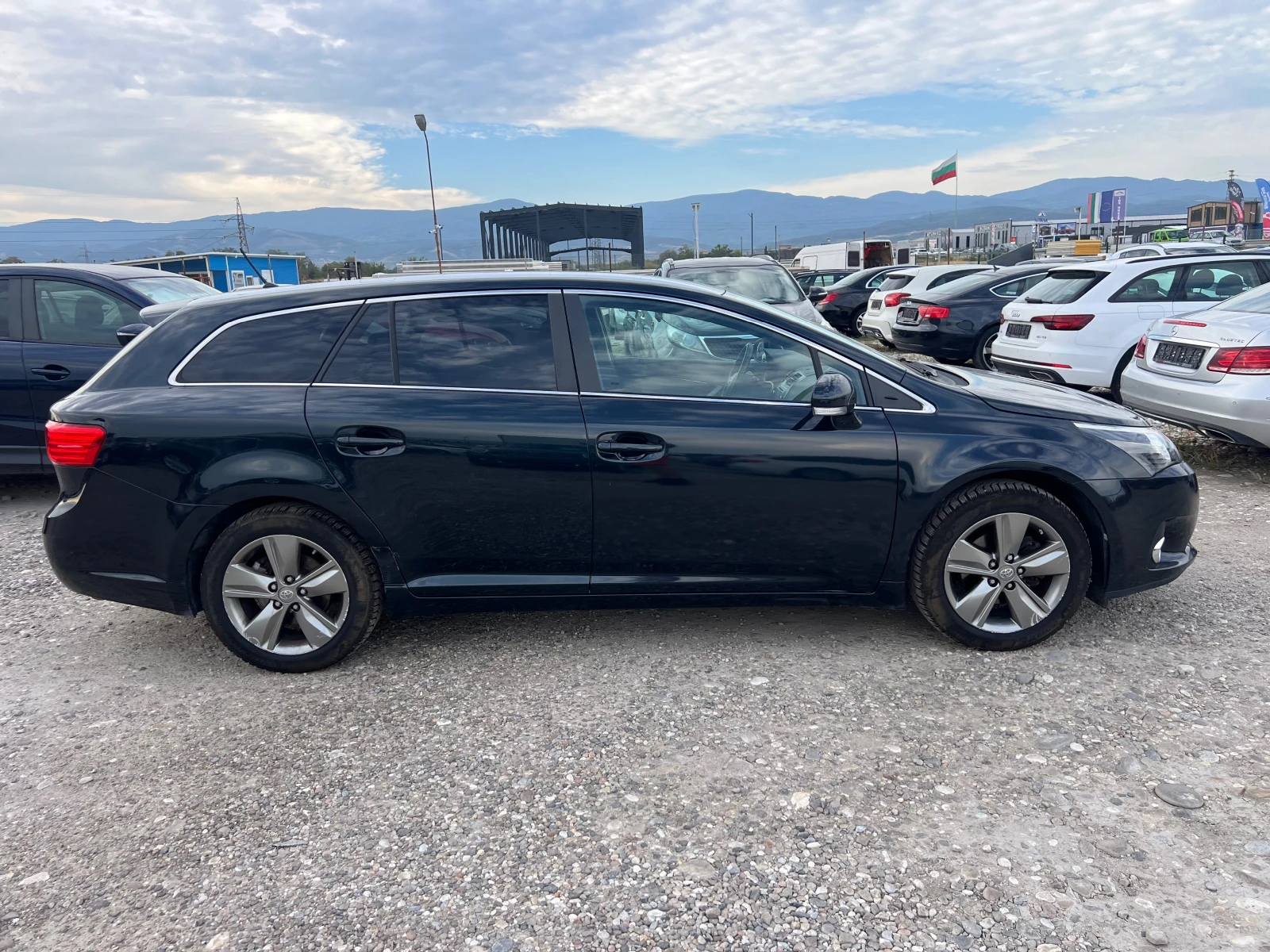Toyota Avensis 2.0 D  - изображение 4