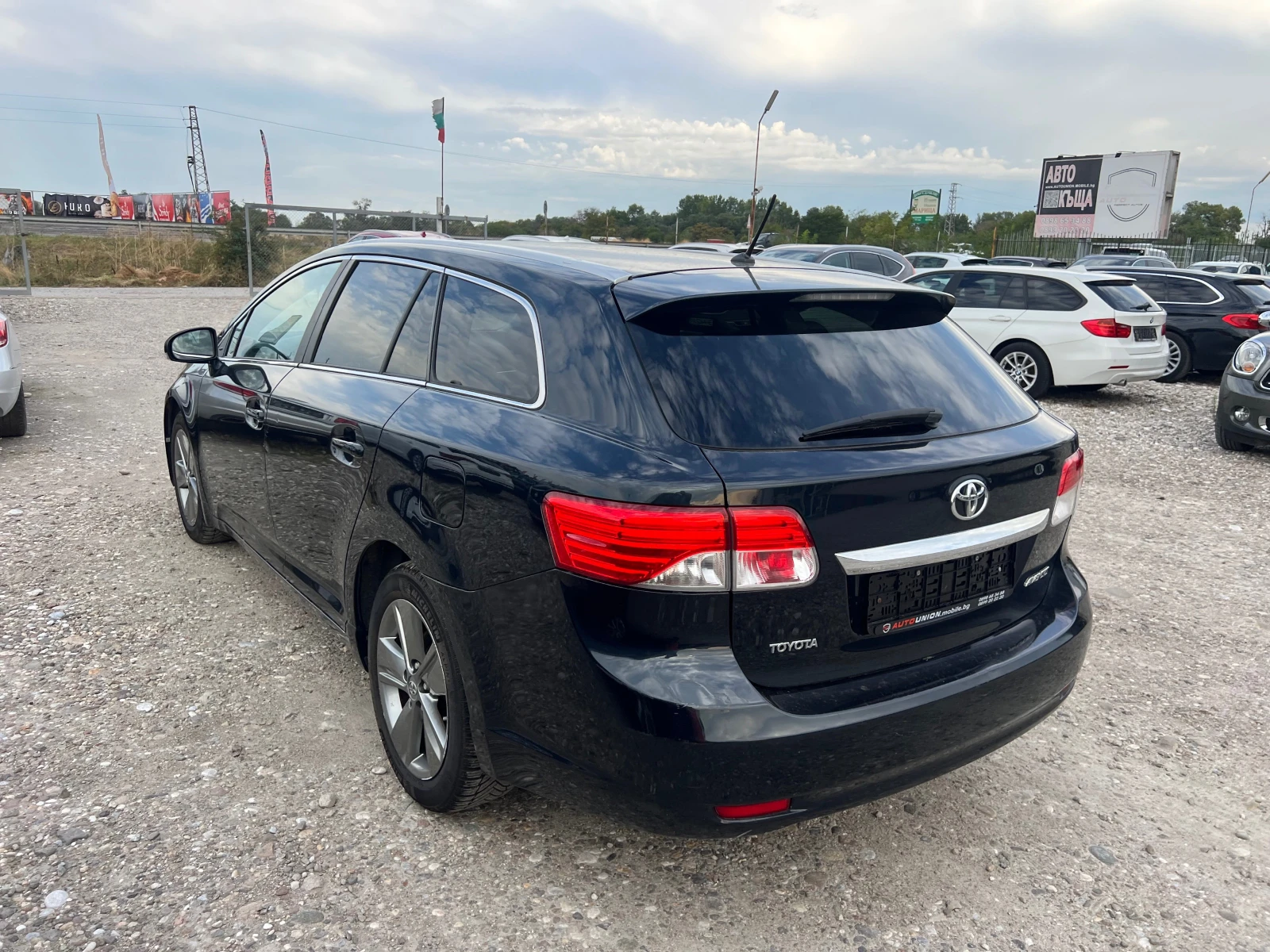 Toyota Avensis 2.0 D  - изображение 7