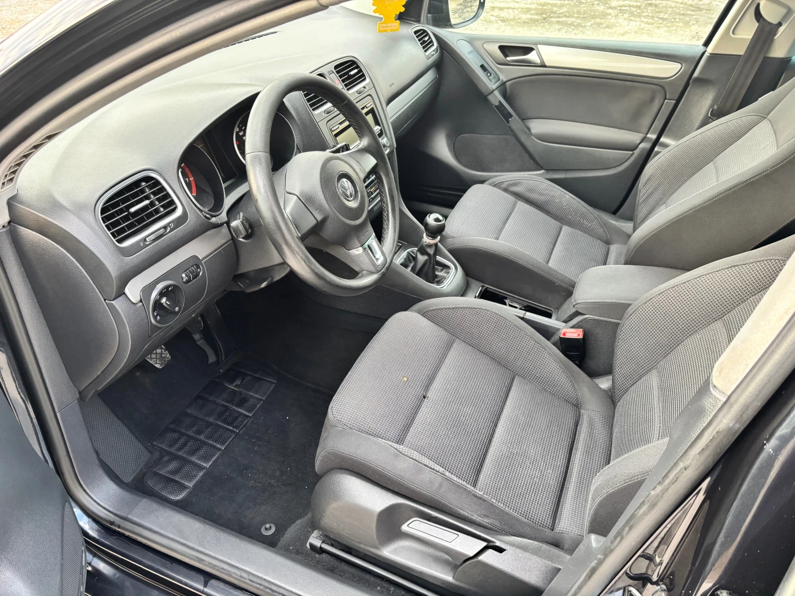 VW Golf 1.4i R-line Старият мотор - изображение 9