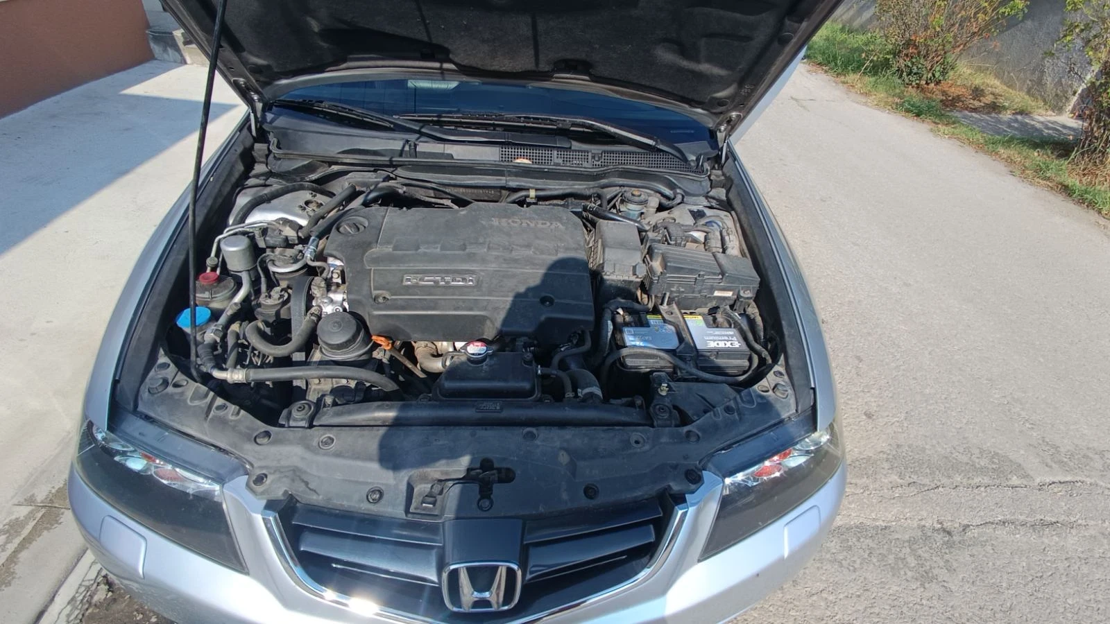 Honda Accord 2.2 cdti, снимка 13 - Автомобили и джипове - 53977687