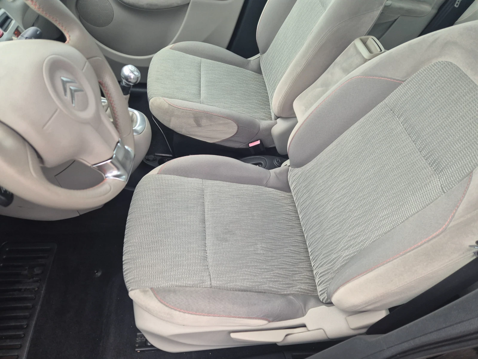 Citroen C3 Picasso 1.6HDI - изображение 8