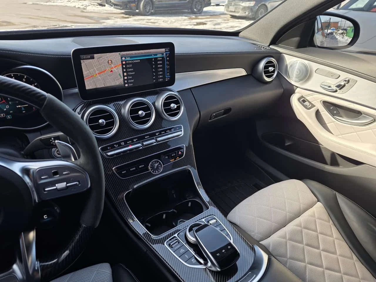 Mercedes-Benz C 63 AMG  S | DISTRONIC | ДВА КОМПЛЕКТА ГУМИ |  CARFAX  - изображение 7