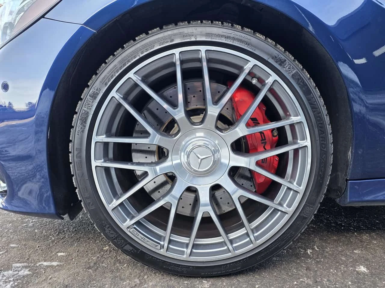 Mercedes-Benz C 63 AMG  S | DISTRONIC | ДВА КОМПЛЕКТА ГУМИ |  CARFAX  - изображение 5