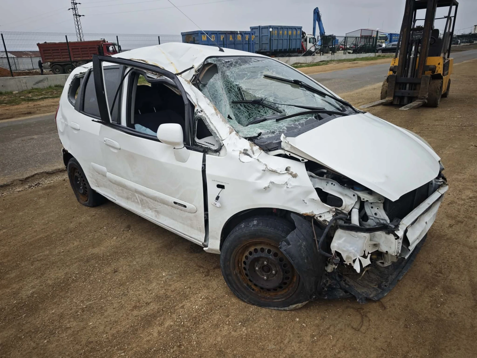 Honda Jazz 1.3 - изображение 2