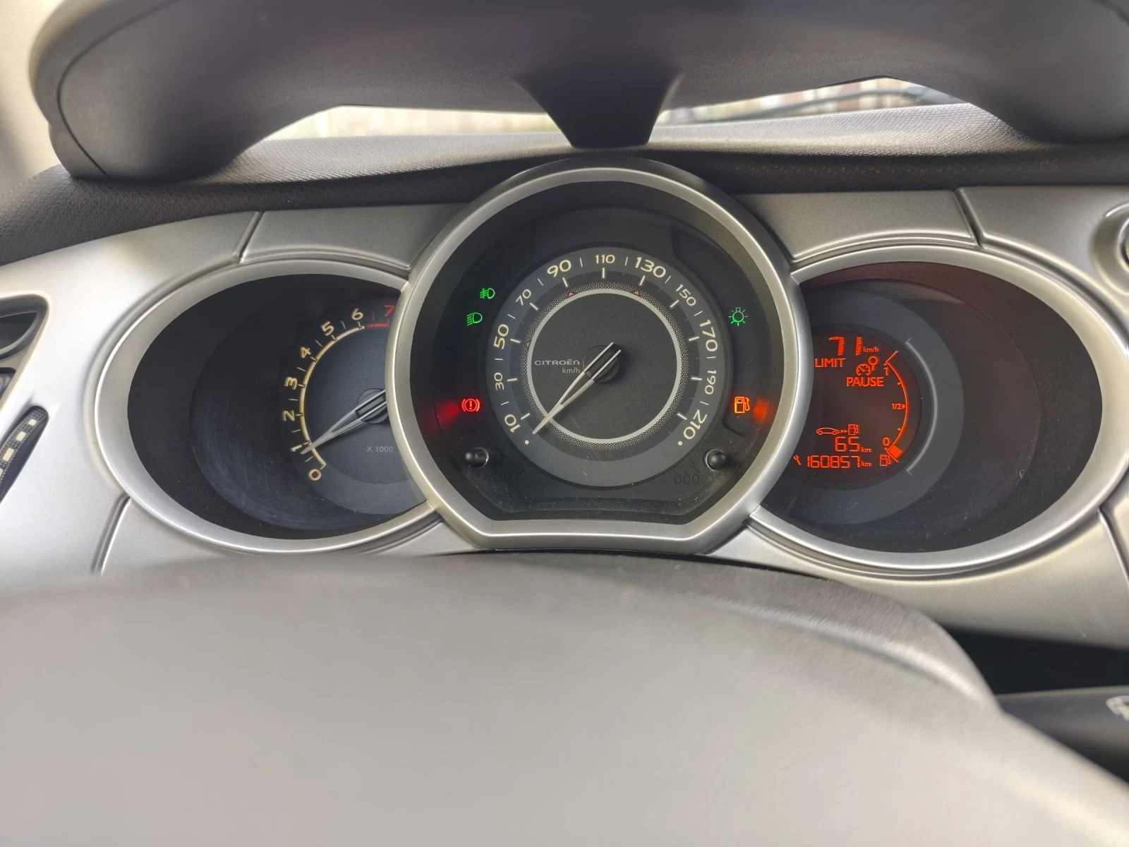 Citroen C3 1.4 бензин 95 к.с. Евро 5, 160900км Много запазена, снимка 13 - Автомобили и джипове - 53756439