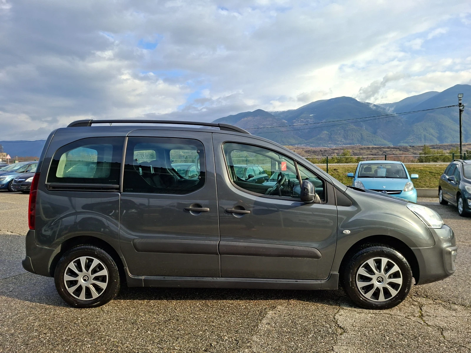 Citroen Berlingo 1, 6 hdi, снимка 4 - Автомобили и джипове - 53758385