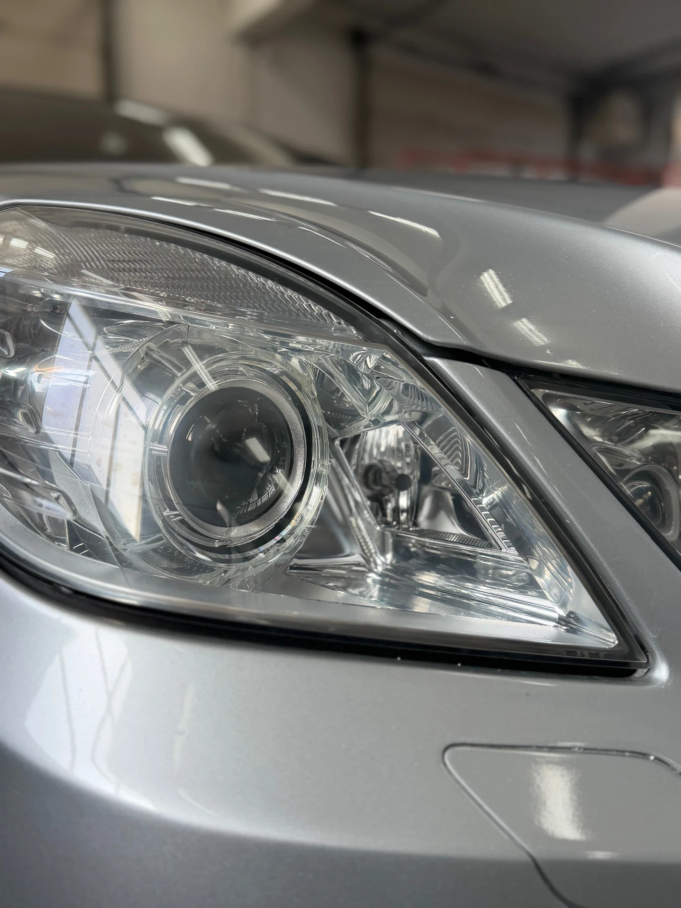 Mercedes-Benz E 500 Avangard AMG Pack 4-matic Full!!, снимка 5 - Автомобили и джипове - 53760967