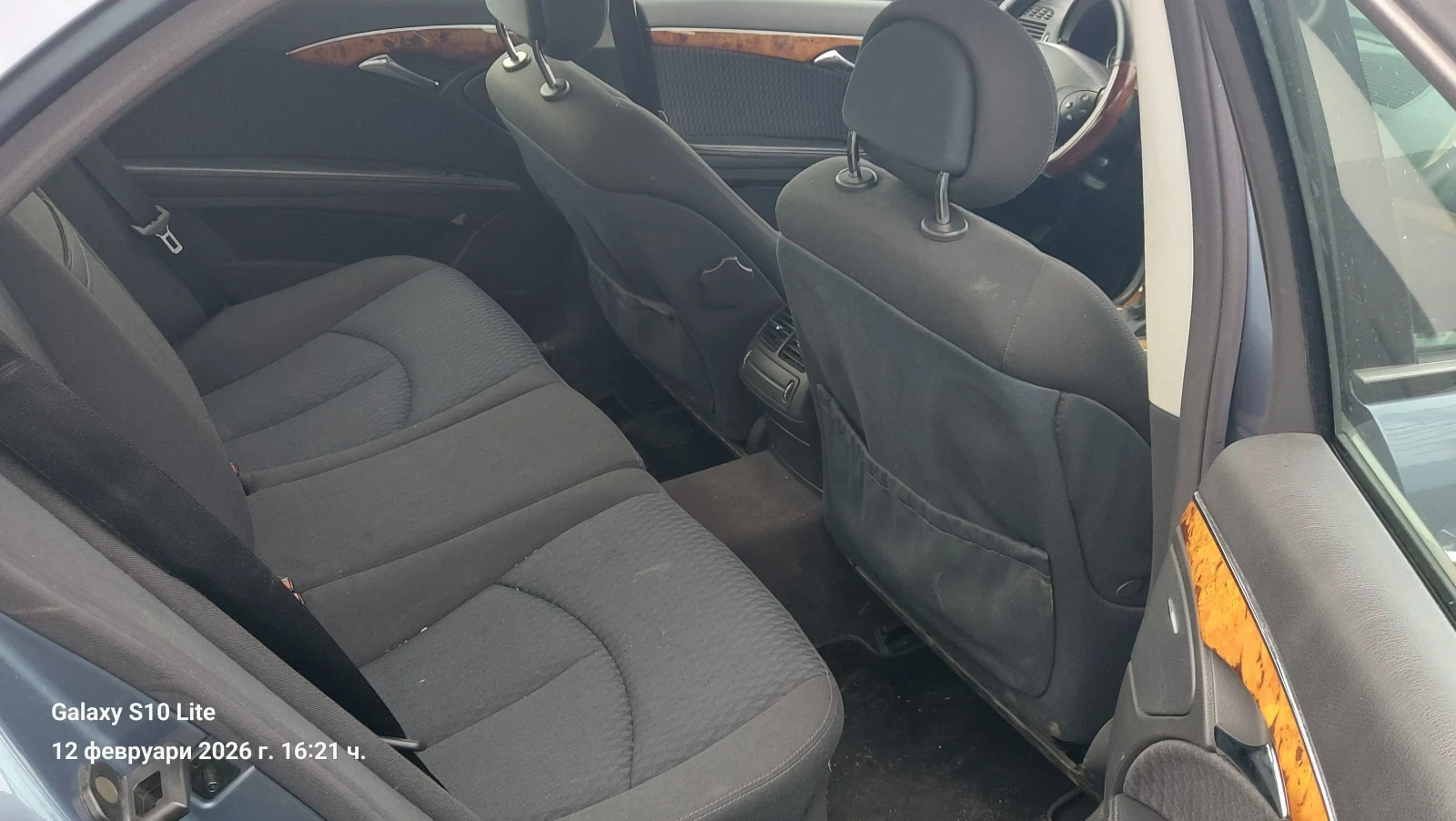 Mercedes-Benz E 220 TDI.Авангард автомат, снимка 14 - Автомобили и джипове - 53866205