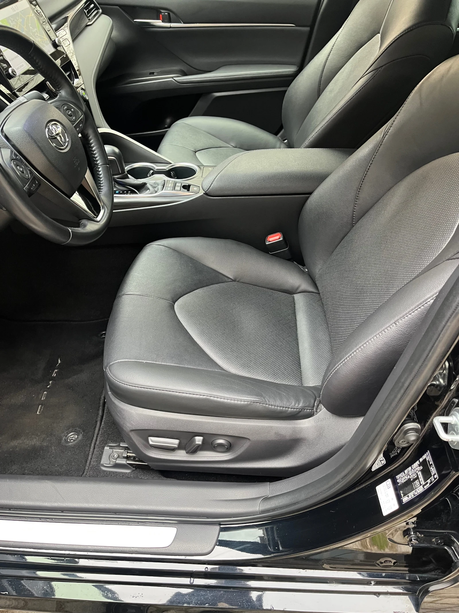 Toyota Camry, снимка 16 - Автомобили и джипове - 53940693