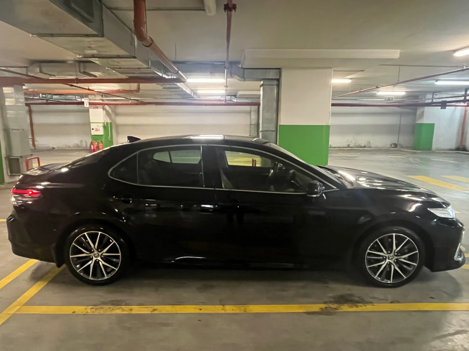 Toyota Camry, снимка 15 - Автомобили и джипове - 53940693