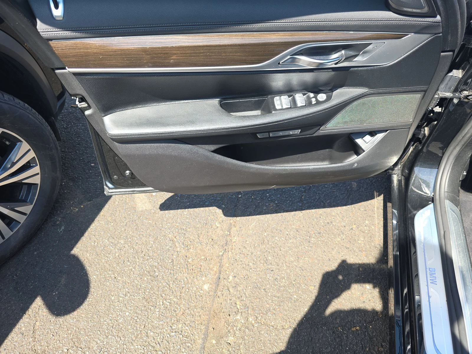 BMW 740 XDRIVE* ВАКУУМ* HARMON* KARDON* , снимка 10 - Автомобили и джипове - 54219237