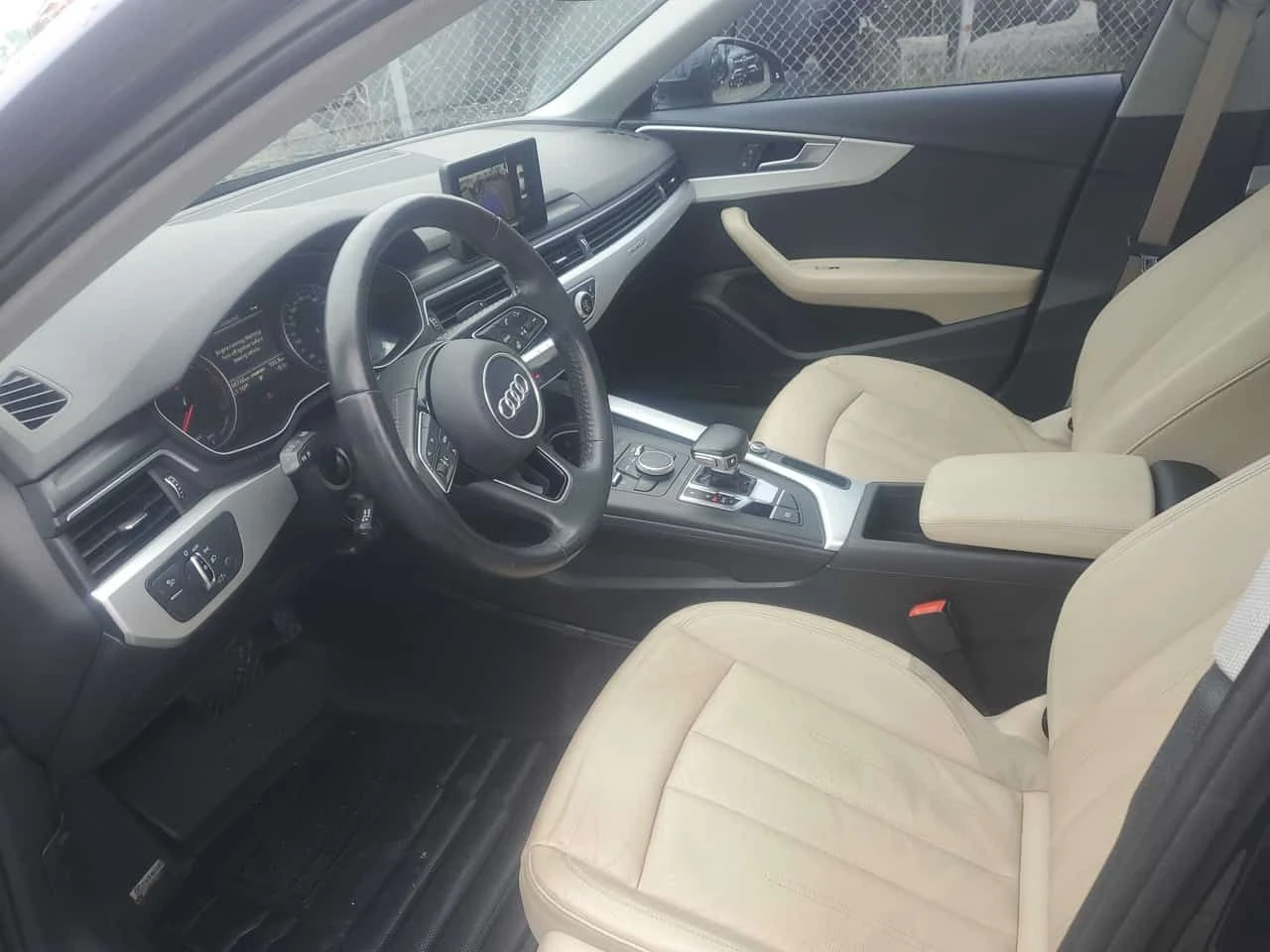 Audi A4 * 2.0 TFSI Komfort S tronic * КАМЕРА* ПОДГРЕВ* , снимка 7 - Автомобили и джипове - 54466889