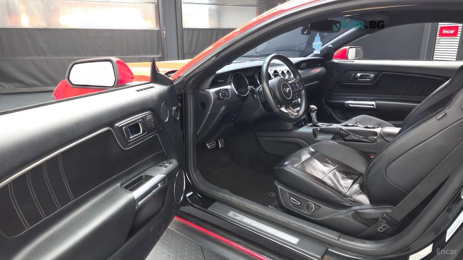 Ford Mustang ECOBOOST / DISTRONIC / ОБДУХ / ПОДГРЕВИ , снимка 10 - Автомобили и джипове - 54595571