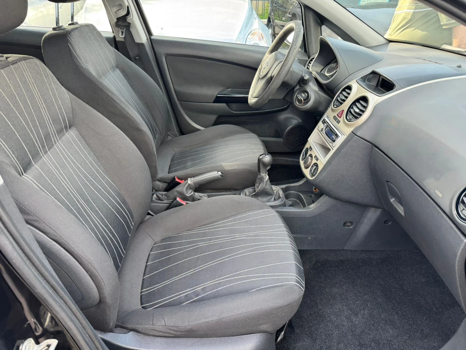Opel Corsa 1.3CDTi/KLIMA, снимка 9 - Автомобили и джипове - 54676049