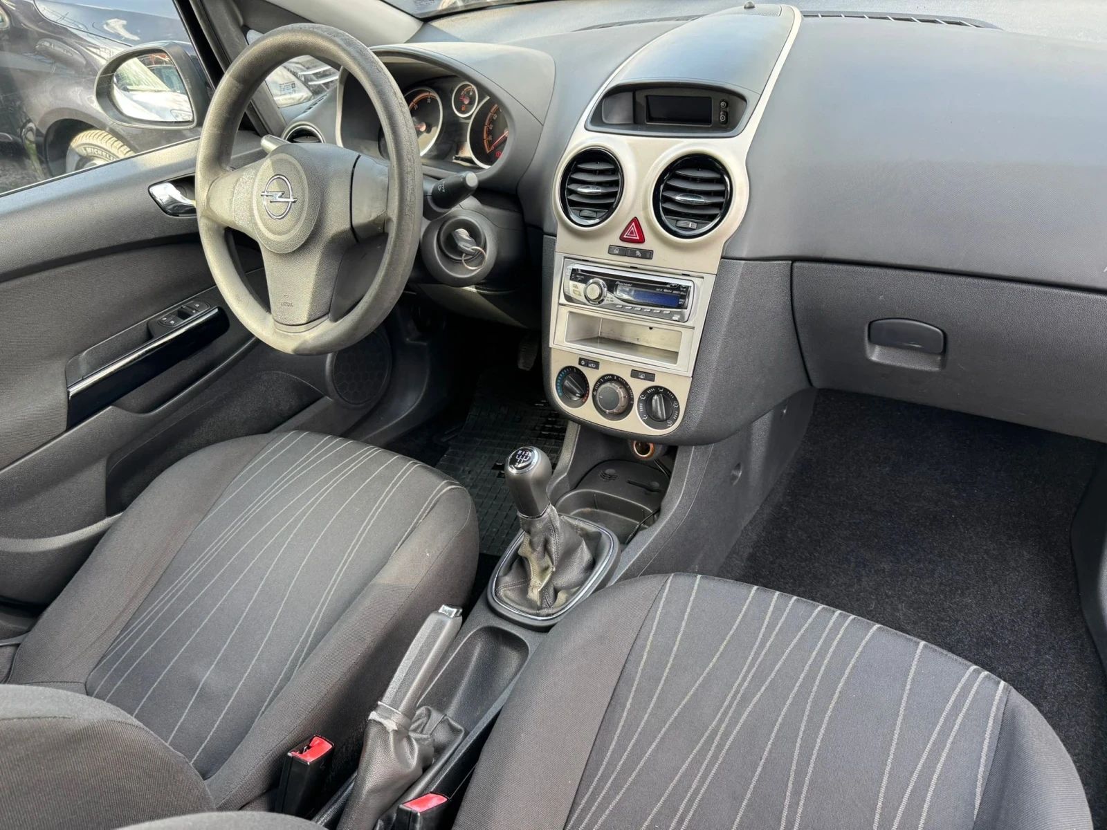 Opel Corsa 1.3CDTi/KLIMA, снимка 10 - Автомобили и джипове - 54676049
