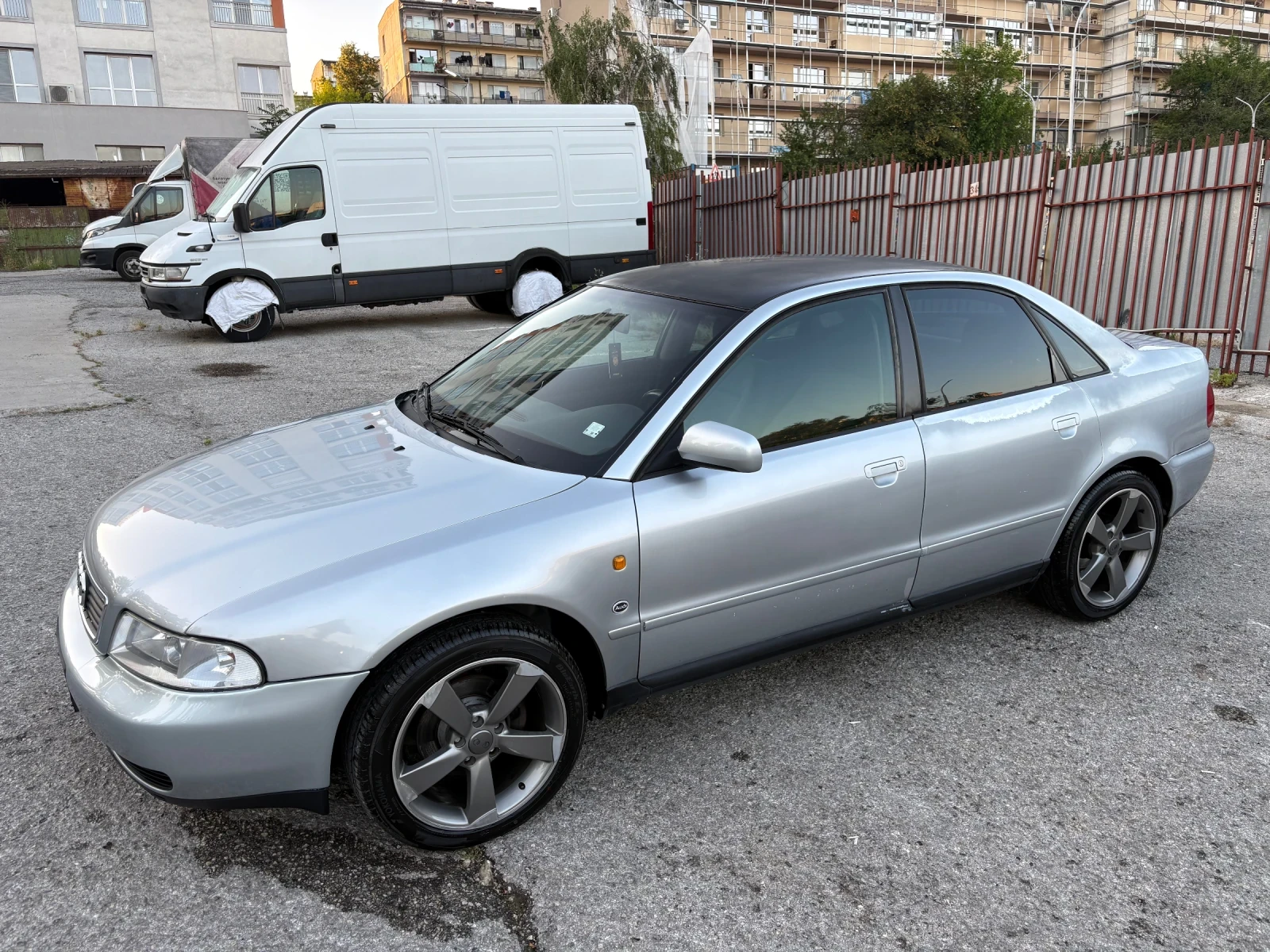 Audi A4, снимка 2 - Автомобили и джипове - 55093390