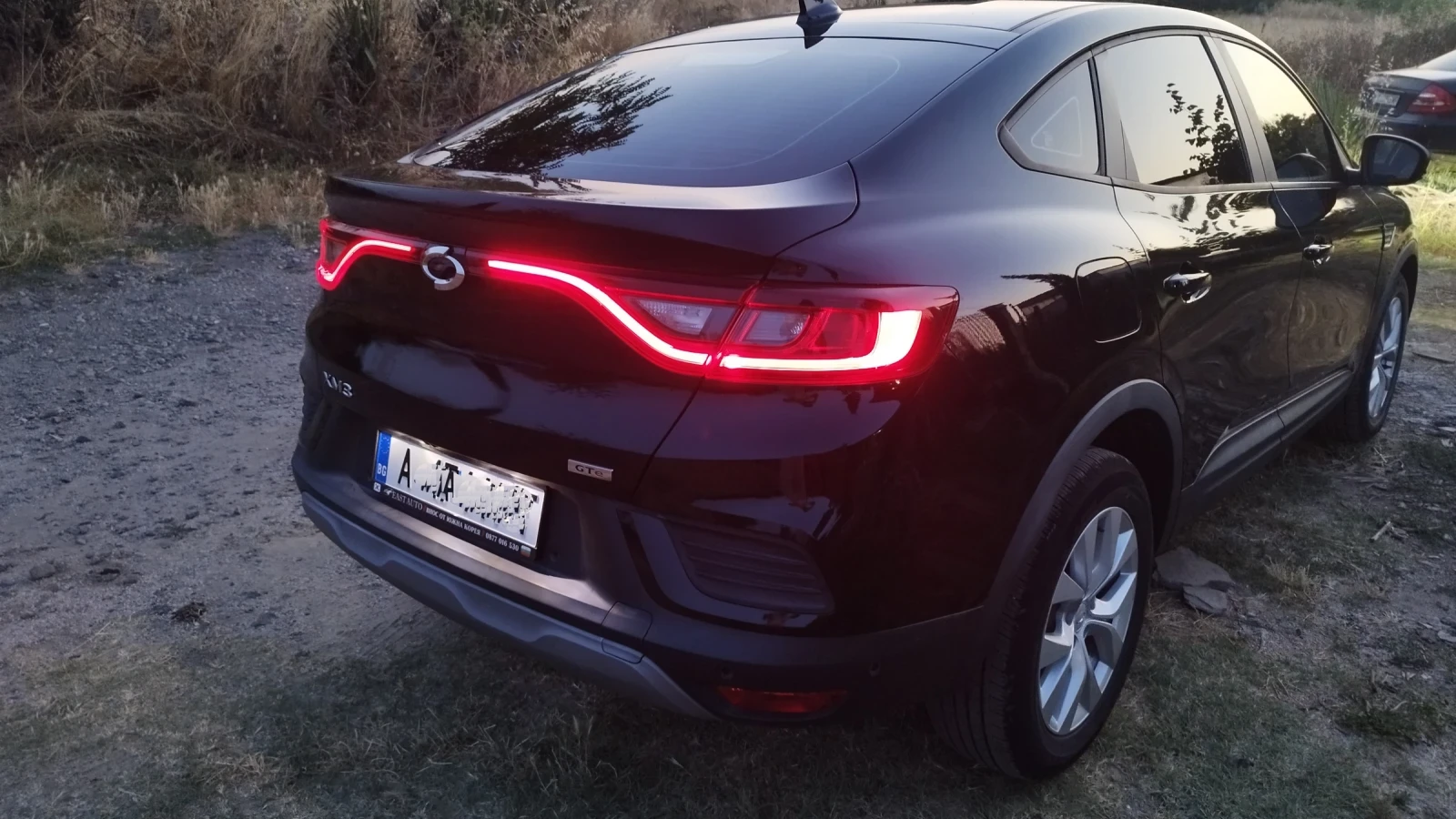 Renault Arkana 1.6 бензин без турбо, без хибрид , без директно вп, снимка 6 - Автомобили и джипове - 55148379