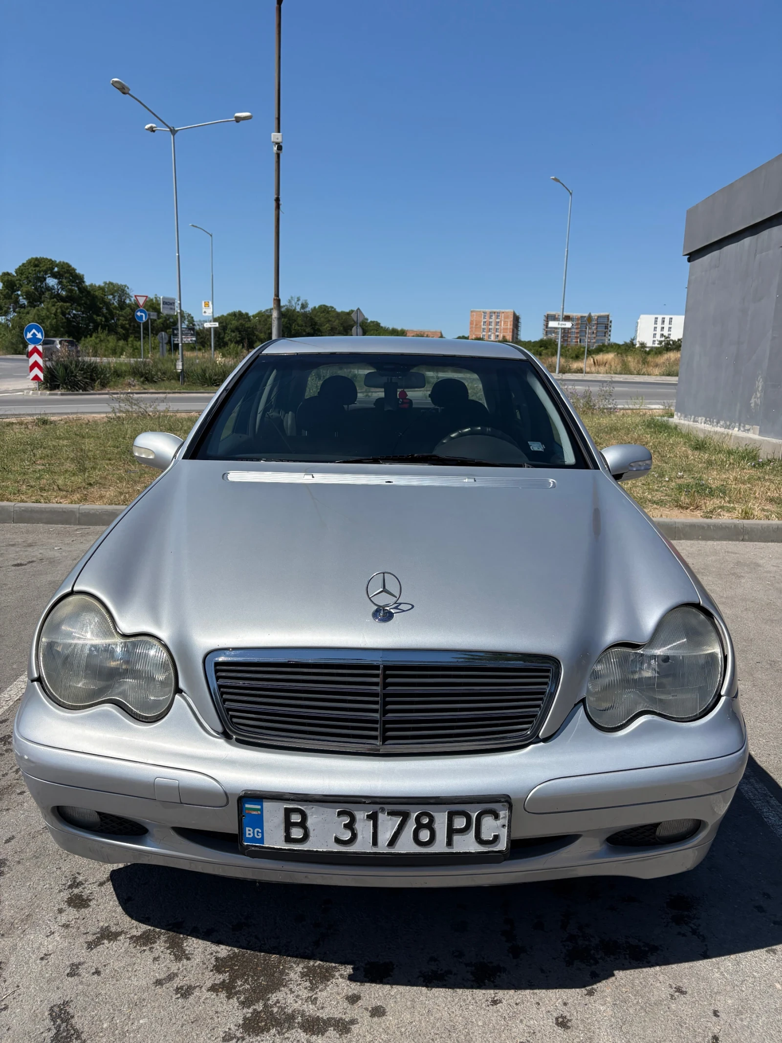 Mercedes-Benz C 180, снимка 3 - Автомобили и джипове - 55531654
