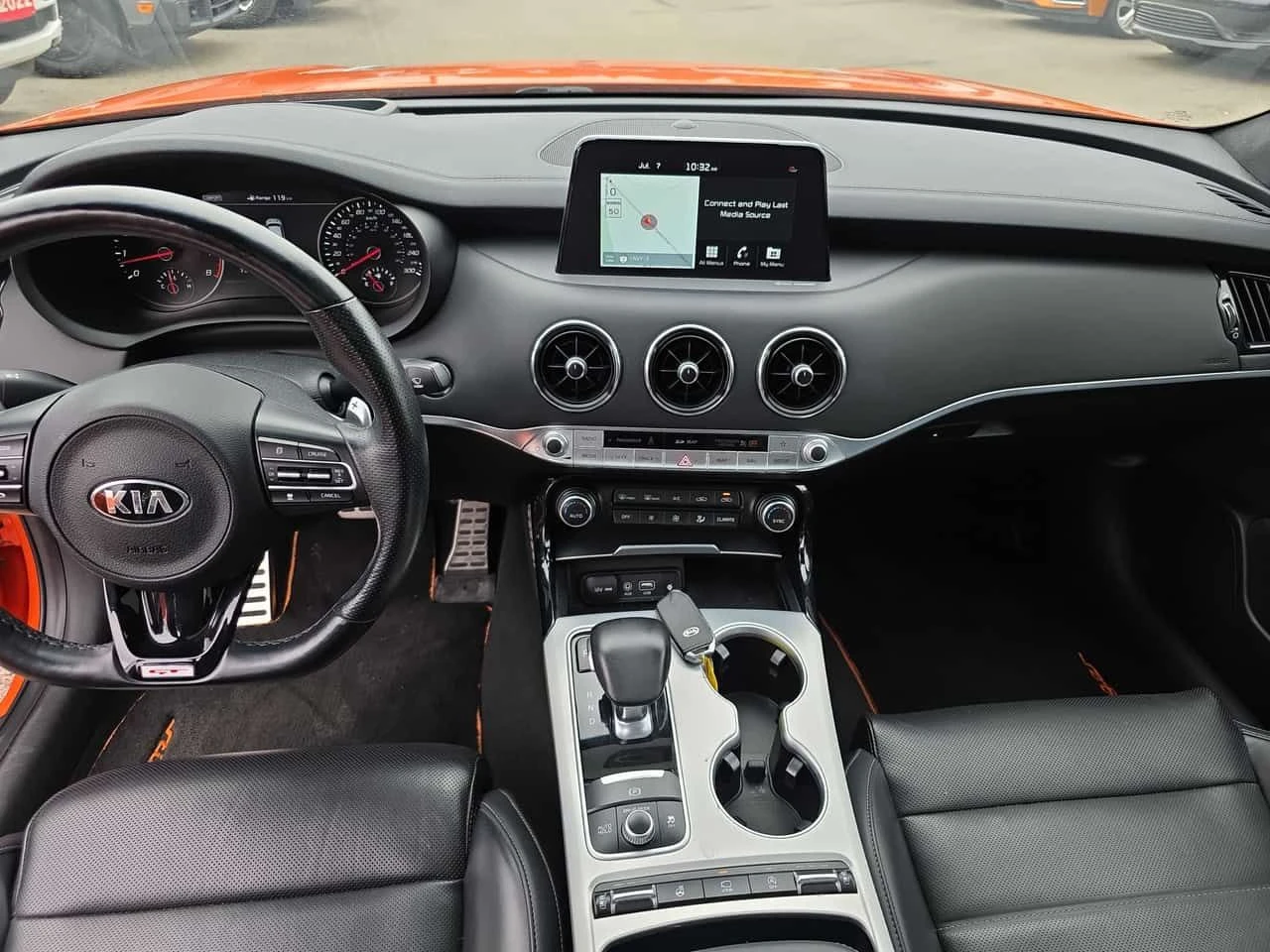 Kia Stinger GT Limited | HUD | ШИБИДАХ | CARFAX | , снимка 10 - Автомобили и джипове - 55538081