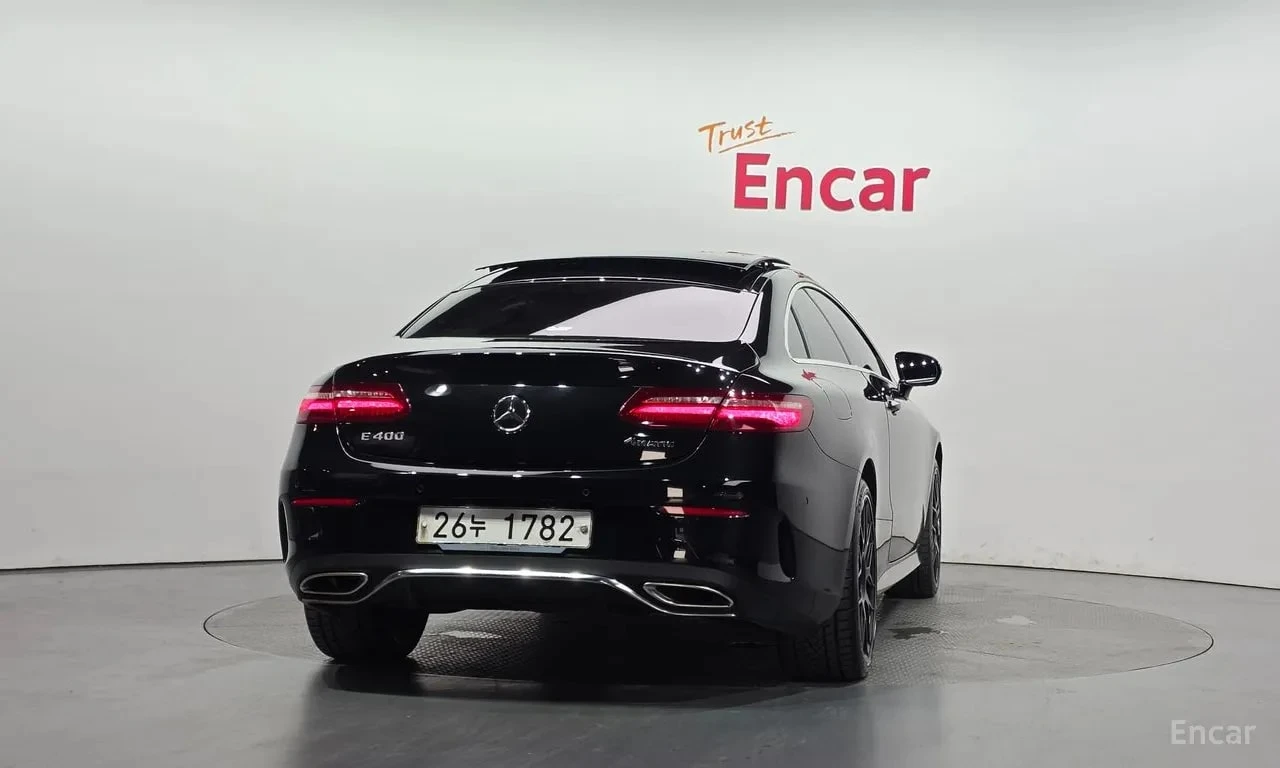 Mercedes-Benz E 400 4MATIC Coupe * КРАЙНА ЦЕНА ДО БЪЛГАРИЯ, снимка 4 - Автомобили и джипове - 55834380