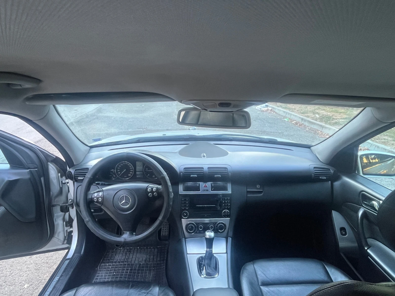 Mercedes-Benz C 220, снимка 14 - Автомобили и джипове - 55982270