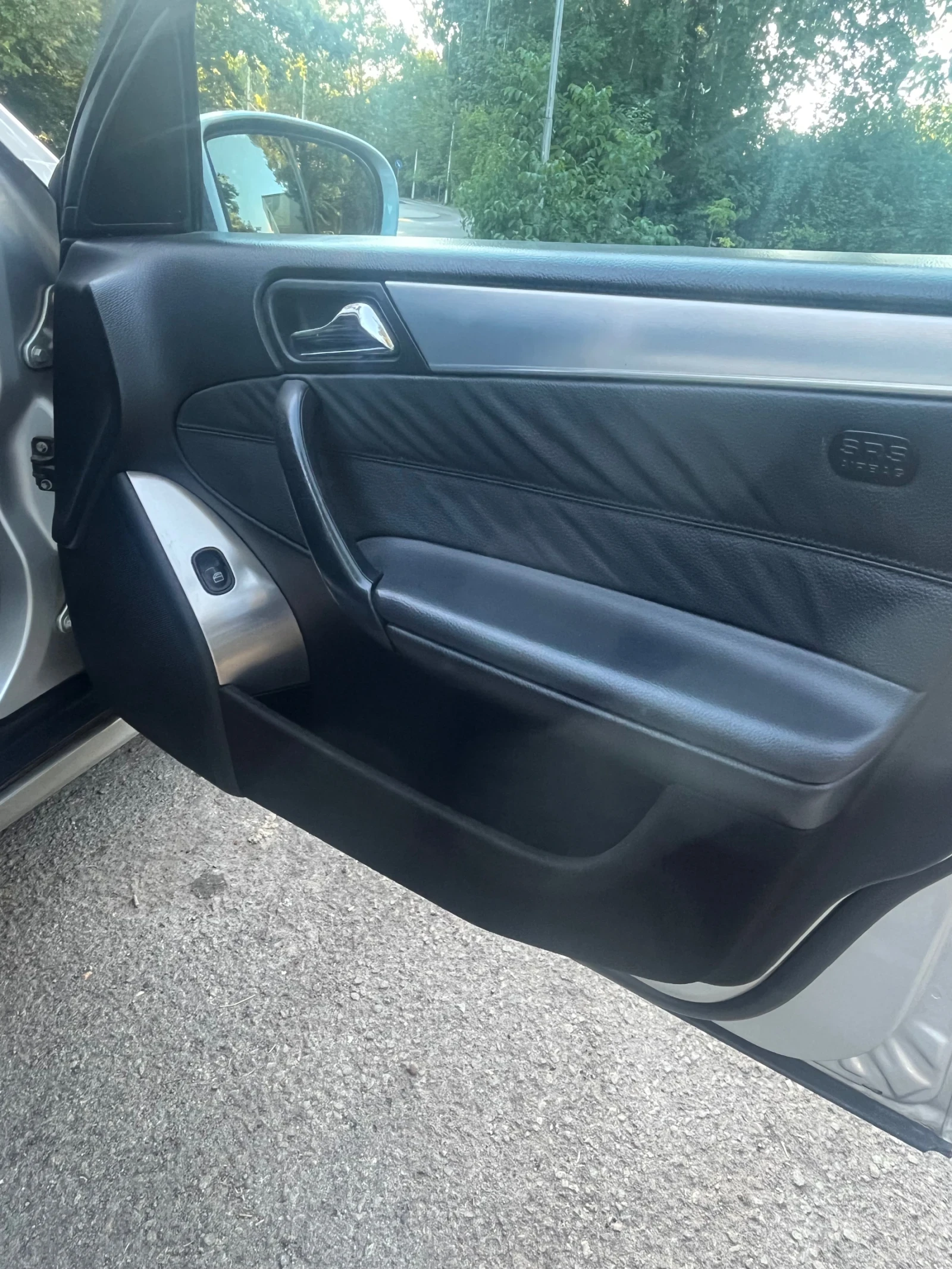 Mercedes-Benz C 220, снимка 9 - Автомобили и джипове - 55982270