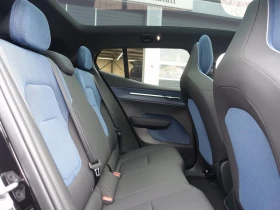 Volvo EX30 Black Edition Ultra Twin Motor Performance, снимка 13