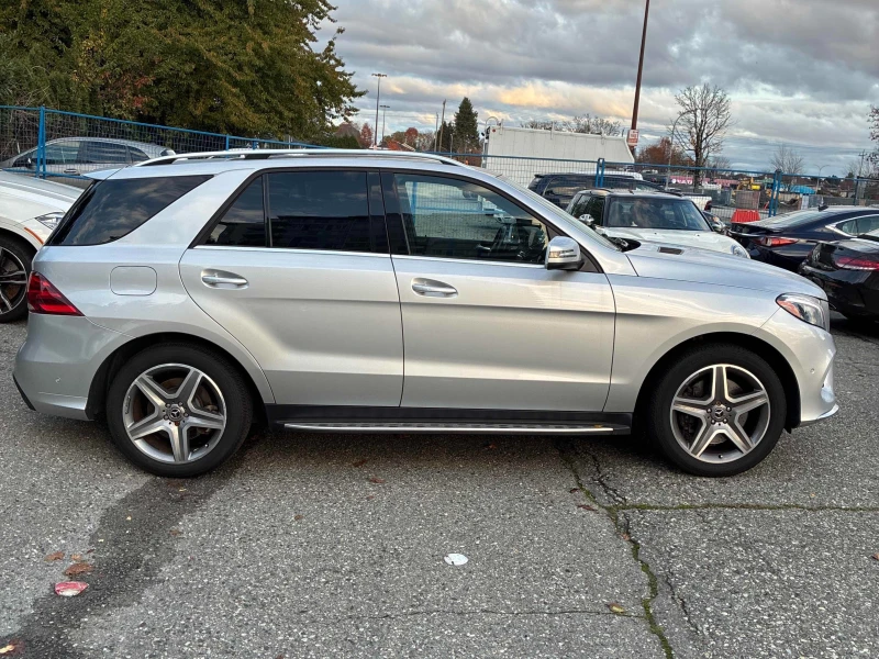 Mercedes-Benz GLE 400 * * CARFAX * * АВТО КРЕДИТ * * , снимка 3 - Автомобили и джипове - 52457380
