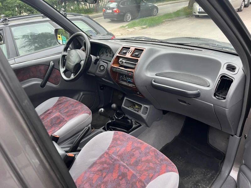 Nissan Terrano 2.4, снимка 3 - Автомобили и джипове - 52917988