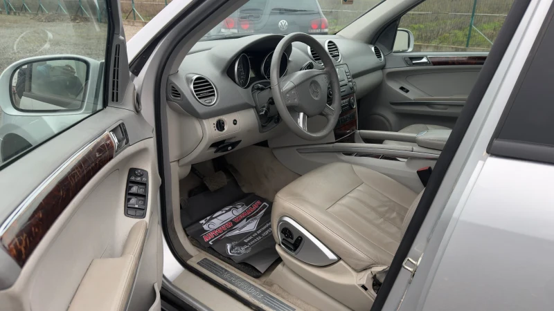 Mercedes-Benz ML 320, снимка 8 - Автомобили и джипове - 53076952