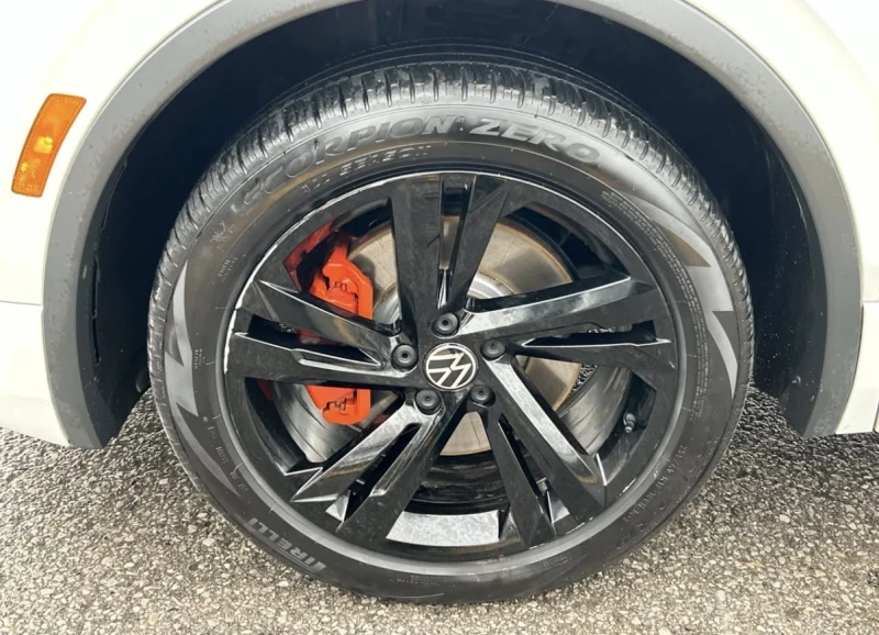 VW Tiguan R-LINE * * COMFORTLINE * * 1 СОБСТВЕНИК * * КАМЕРА, снимка 2 - Автомобили и джипове - 53128201