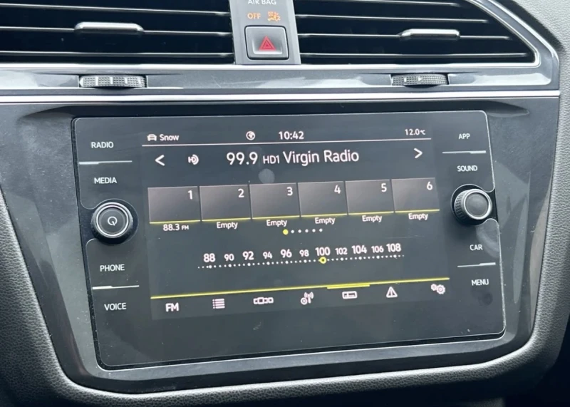 VW Tiguan R-LINE * * COMFORTLINE * * 1 СОБСТВЕНИК * * КАМЕРА, снимка 6 - Автомобили и джипове - 53128201