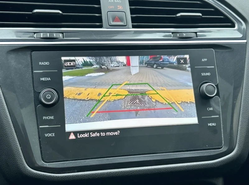 VW Tiguan R-LINE * * COMFORTLINE * * 1 СОБСТВЕНИК * * КАМЕРА, снимка 7 - Автомобили и джипове - 53128201