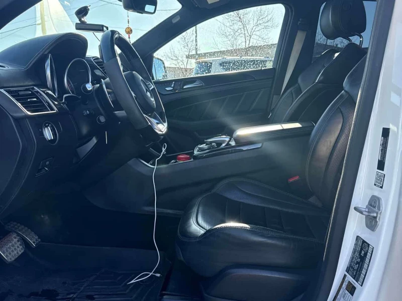 Mercedes-Benz GLE 63 S AMG COUPE * 360 * Панорама * Шито табло * CARFAX * , снимка 6 - Автомобили и джипове - 53539266