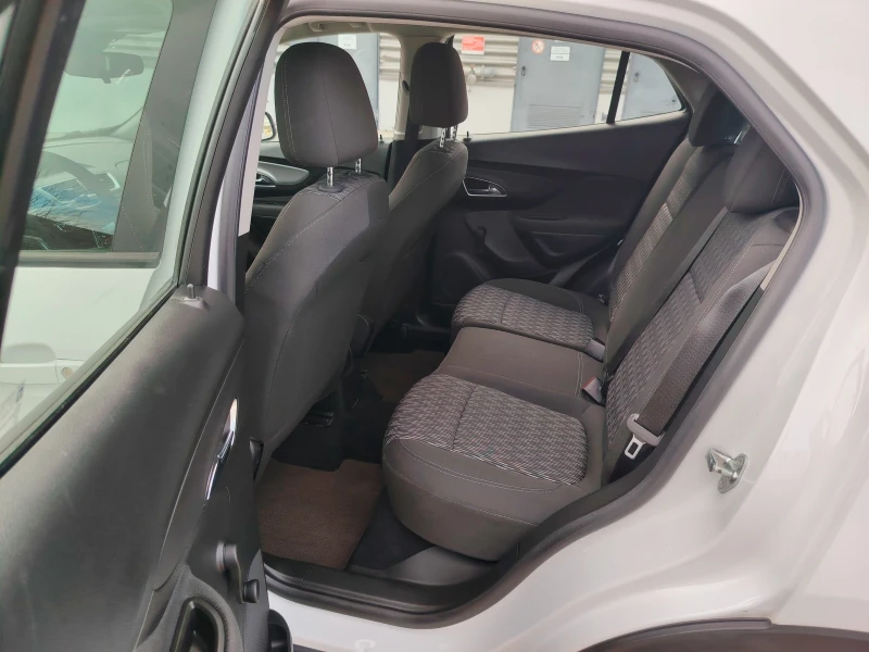 Opel Mokka 1.6 БЕНЗИН, снимка 11 - Автомобили и джипове - 53570871