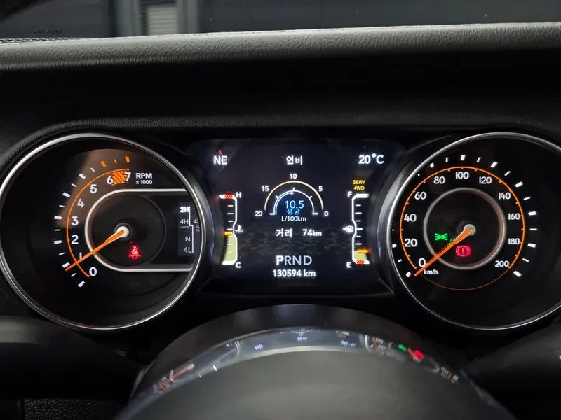 Jeep Wrangler, снимка 8 - Автомобили и джипове - 54834211