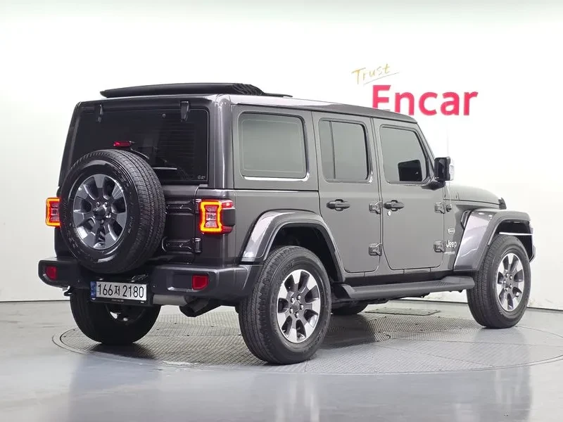 Jeep Wrangler, снимка 2 - Автомобили и джипове - 54834211