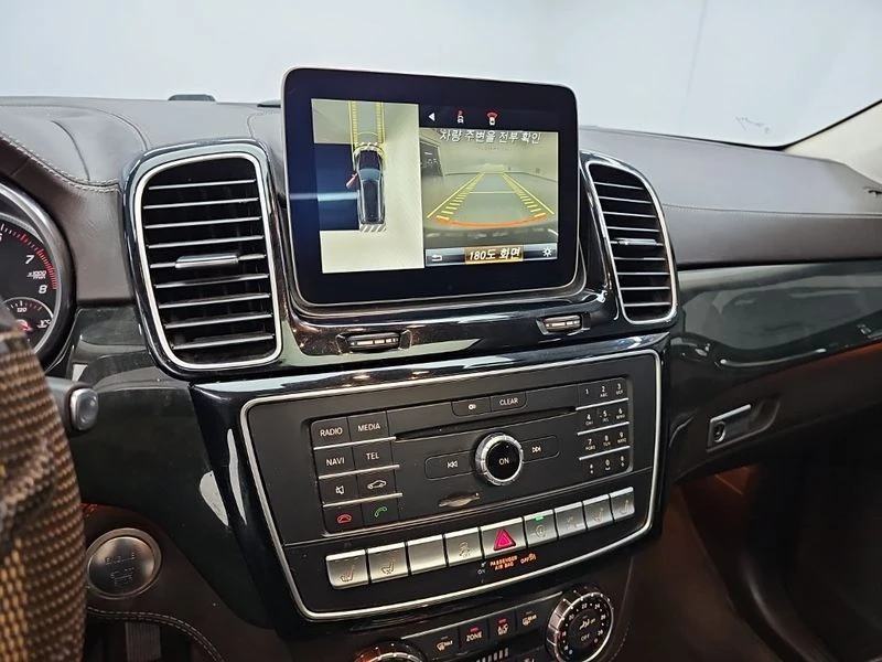 Mercedes-Benz GLS 500 * GLS500* 4MATIC* ЦЕНАДОБГ!, снимка 10 - Автомобили и джипове - 55597683