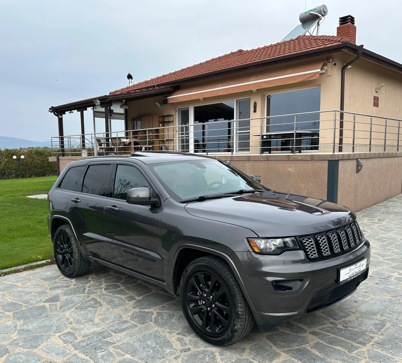 Jeep Grand cherokee  - изображение 2