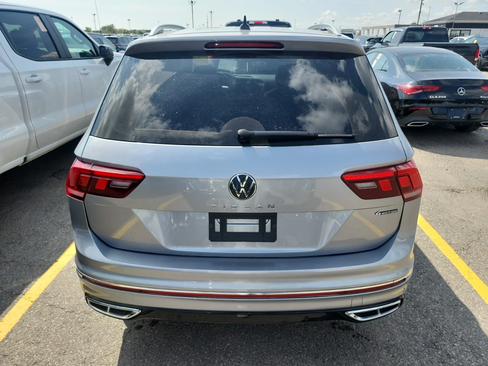 VW Tiguan Highline R-Line * * CARFAX * * АВТО КРЕДИТ * *  - изображение 4