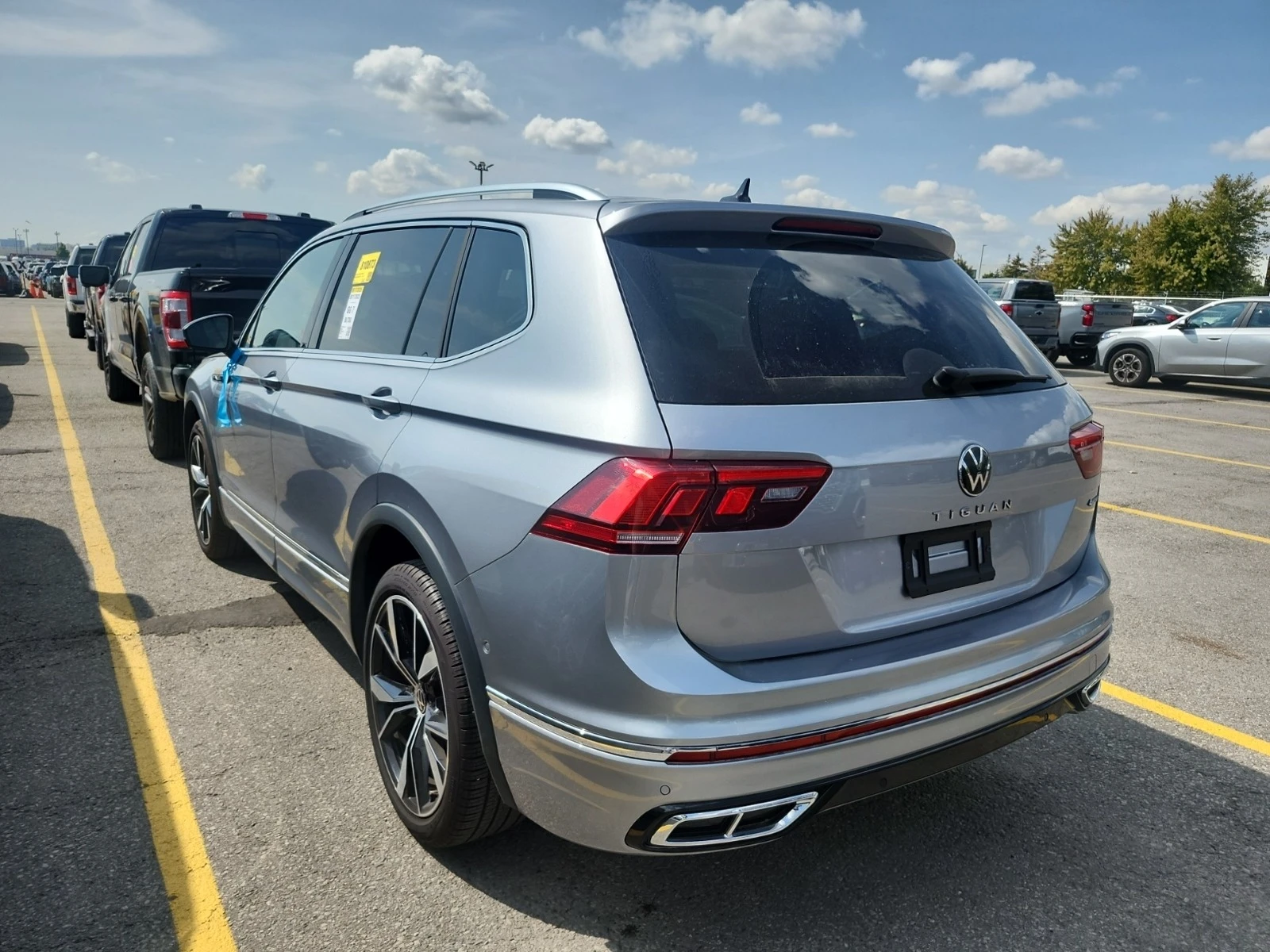 VW Tiguan Highline R-Line * * CARFAX * * АВТО КРЕДИТ * *  - изображение 5