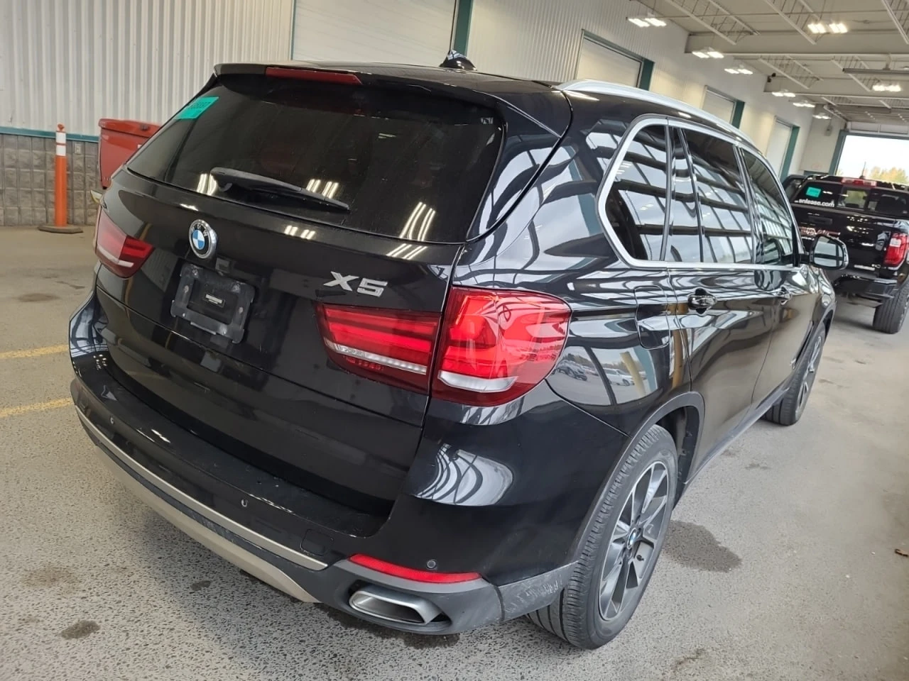 BMW X5 * АВТО КРЕДИТ* ЦЕНА ДО БГ * СЕРВИЗНА ИСТОРИЯ *  - изображение 3