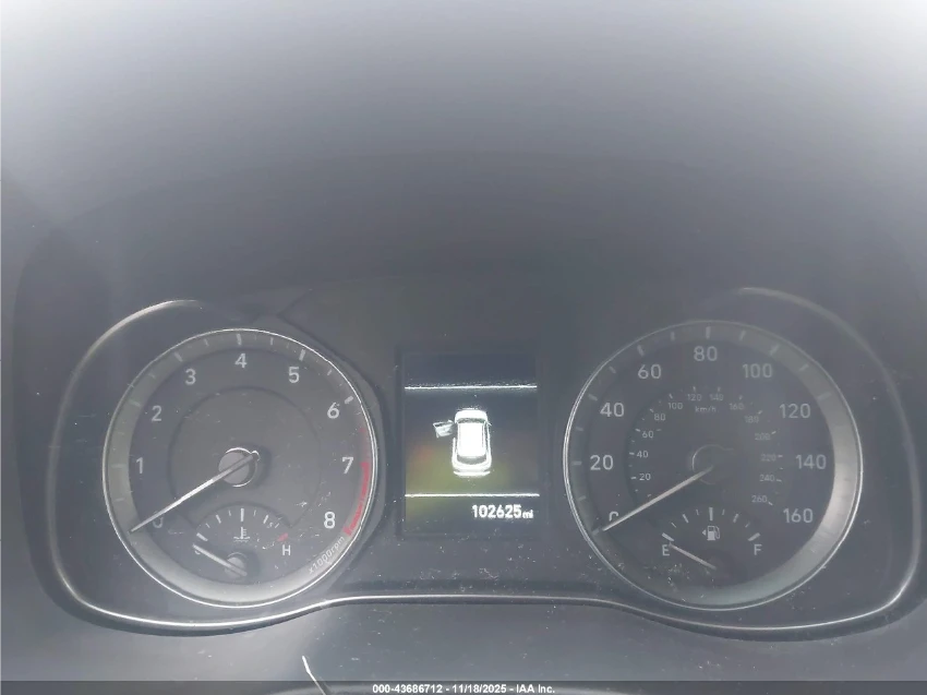 Hyundai Kona LIMITED / 4X4 / КОЖЕН САЛОН / ПОДГРЕВИ / ШИБИДАХ - изображение 8