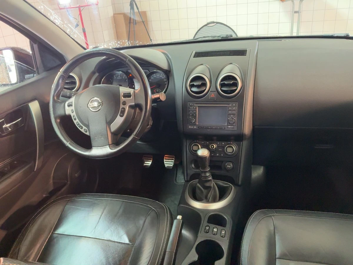 Nissan Qashqai 2.0i Facelift Tekna* Пълна Сервизна История* Кожа, снимка 11 - Автомобили и джипове - 54045776